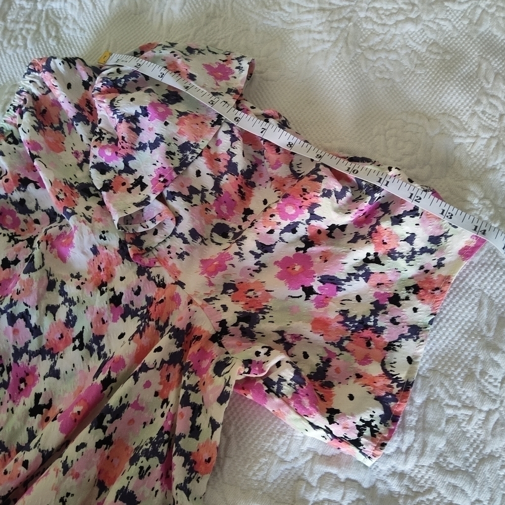Universal Thread One Shoulder Floral Top Sized 2X - Picture 10 of 10